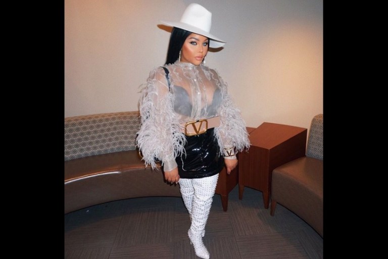 Heard on the Street: Lil’ Kim Envisions This Singer Playing Her in a Biopic