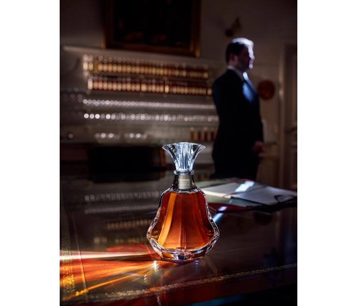 Hennessy Unveils the New Paradis Impérial Decanter & Specially-Designed LV Trunk