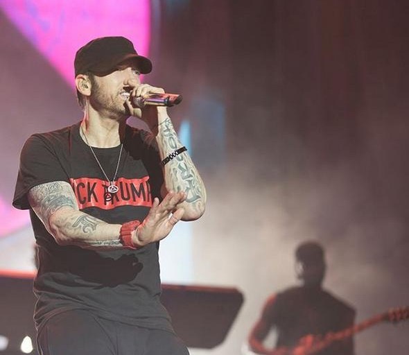 Heard on the Street: Eminem Throws Support to Kaepernick in ‘Untouchable’
