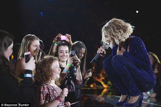 8 Epic Celebrity and Fan Performances