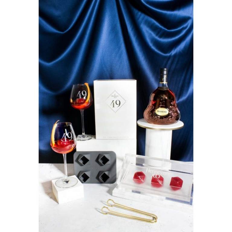 Editor’s Pick: Hennessy Celebrates VP Kamala Harris with Cocktail Set