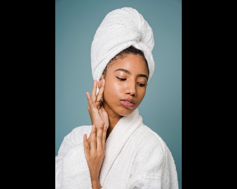 Editor’s Pick: Yes, Your Skin Needs Blue-Light Protection