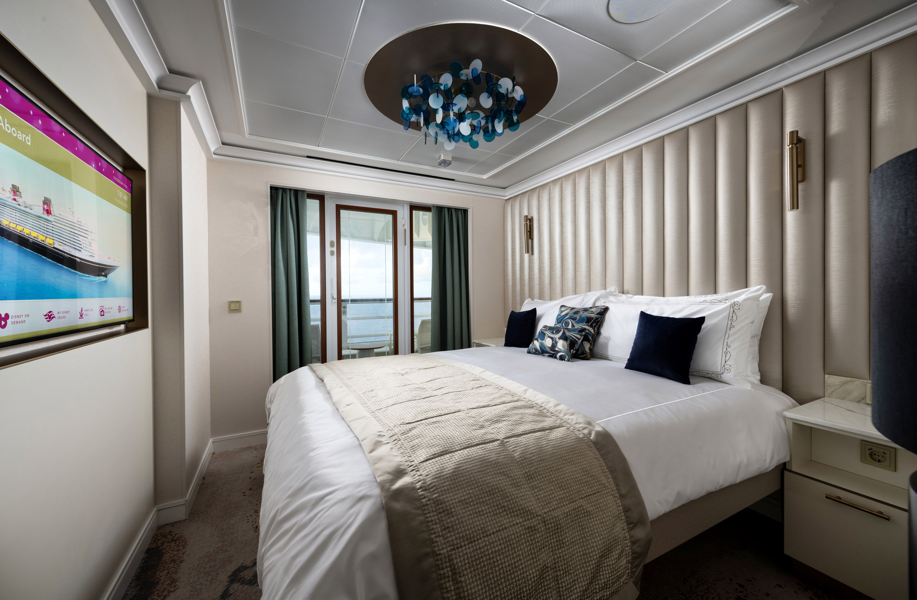 UPTOWN Disney Destiny11