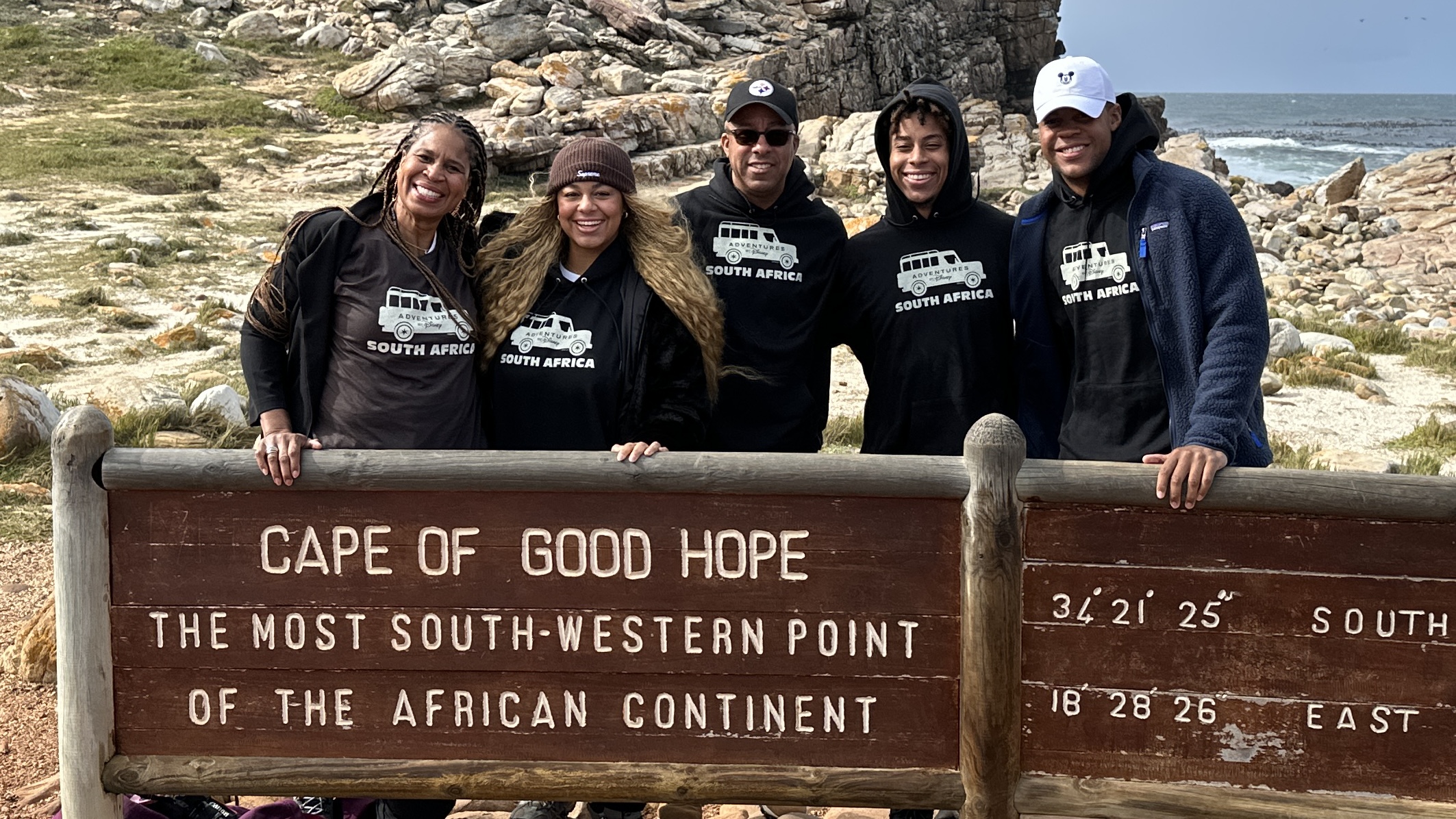 Nia Sioux, Dr. Holly Frazier, and family
