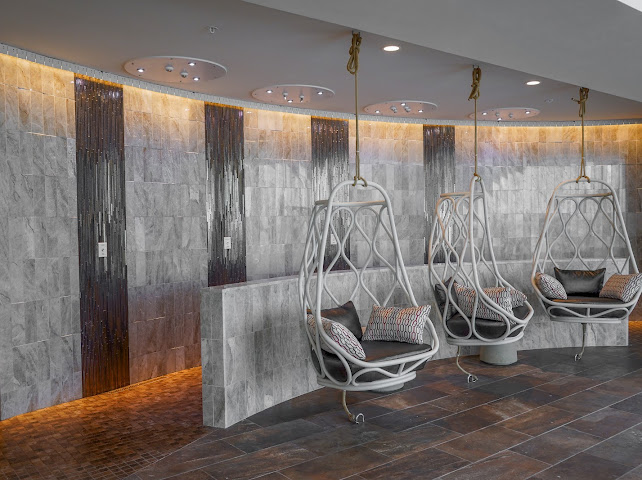 Wind Creek Chicago spa