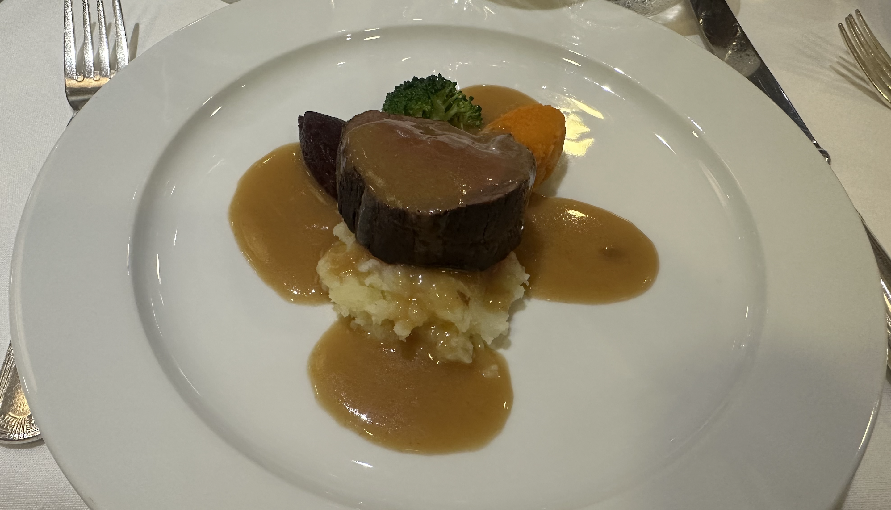 UPTOWN National Geographic Orion cuisine