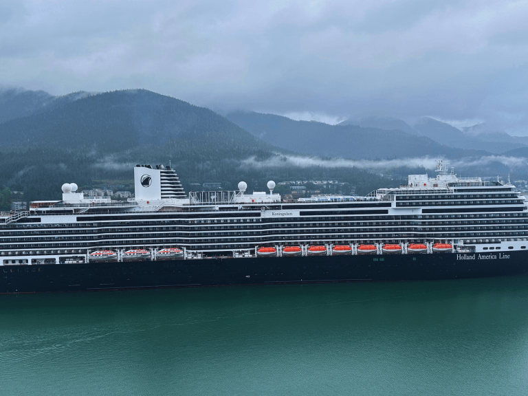 UPTOWN Holland America Koningsdam