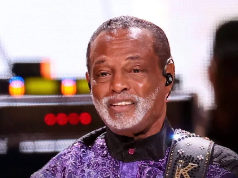 UPTOWN Robert Kool Bell